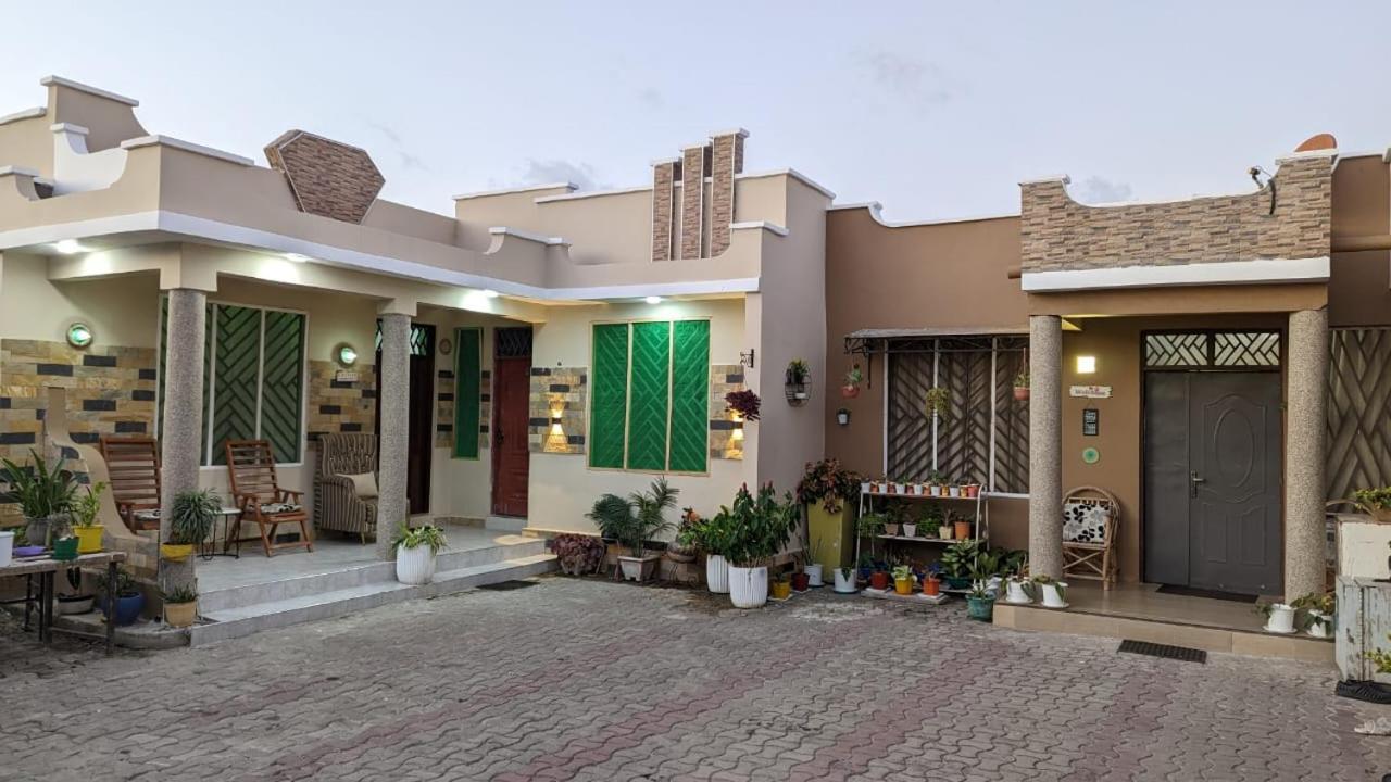 Babajay Family Home Dar es Salaam Buitenkant foto