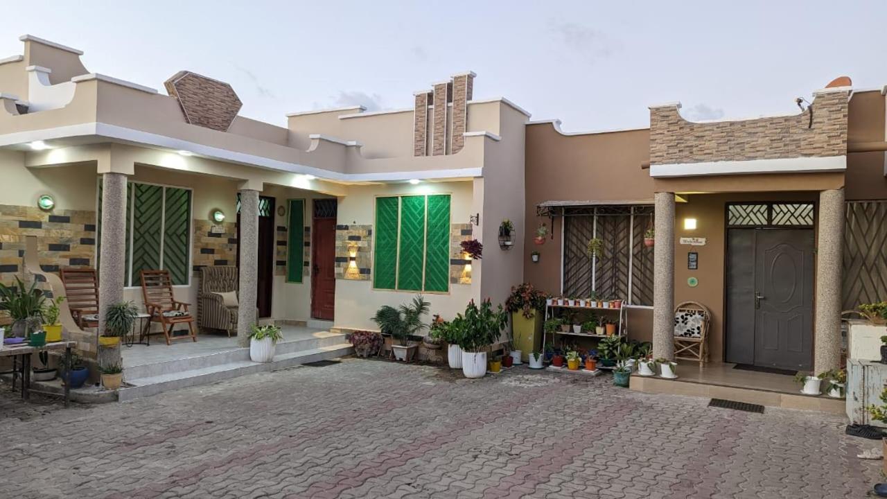Babajay Family Home Dar es Salaam Buitenkant foto